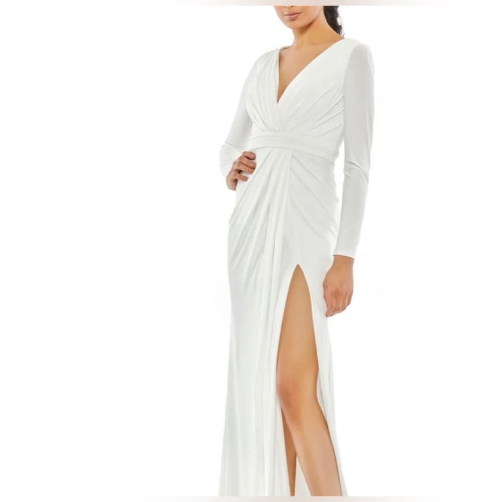 NWT Ieena by Mac Duggal White V-Neck Long Sleeve High Slit Women Gown Sz 8